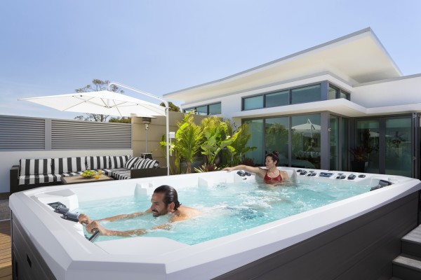 Marquis-_V150W_Swimmer-BeautyNlSxe5UjRyFnN